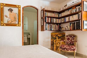 Villa Yrondi
