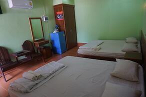 Thumneab Guesthouse