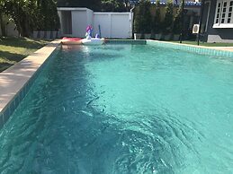 Pattaya Thai Earawan Pool Villas