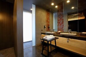Kloud Hotel