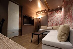Kloud Hotel