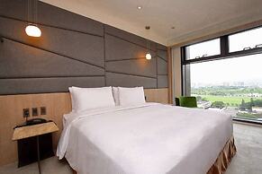 Kloud Hotel