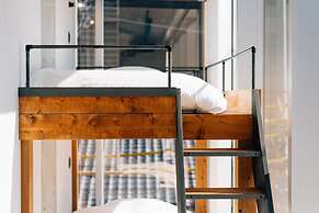 THE BEDROOM Daimyo