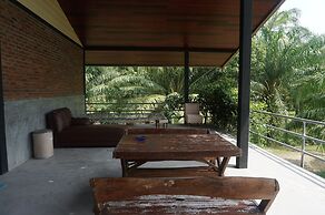 Steelloft  Home Stay