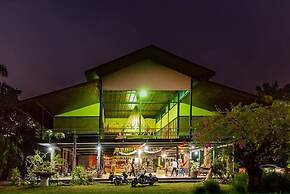 Steelloft  Home Stay