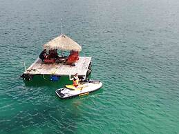 Madu Tiga Beach & Resort