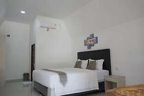 Madu Tiga Beach & Resort