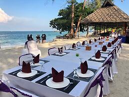 Madu Tiga Beach & Resort