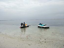 Madu Tiga Beach & Resort