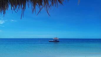 Madu Tiga Beach & Resort