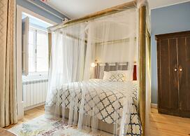 LUXa Charmhouse Hotel
