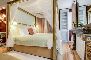 LUXa Charmhouse Hotel