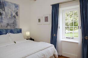 Allee Bleue Hospiltality