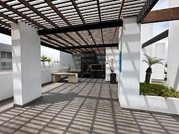 Ocean View Apartment with Pool (1206)