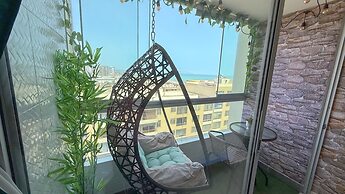 Ocean View Apartment with Pool (1206)