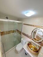 Ocean View Apartment with Pool (1206)