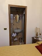 Luxury Venetian Rooms