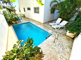 Oceanfront New Condo on the Beach