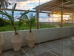Oceanfront New Condo on the Beach