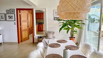 Oceanfront New Condo on the Beach