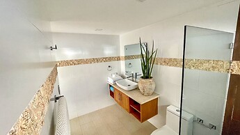 Oceanfront New Condo on the Beach