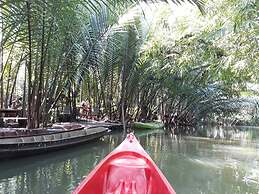 Baan Klangsuan Bang Korbua