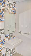 Top City Hostel & Suites