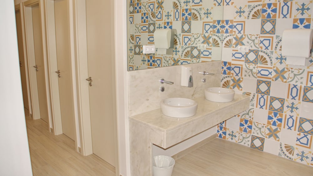 Top City Hostel & Suites