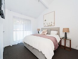 Sandy Point Road, 51