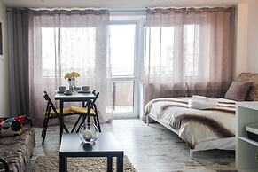 Sunny City Center Apartment