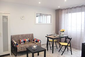 Sunny City Center Apartment