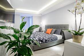 Riviera Luxury Suites B&B