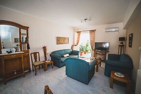Apartment on Nikaias 5