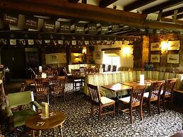 Peakstones Inn
