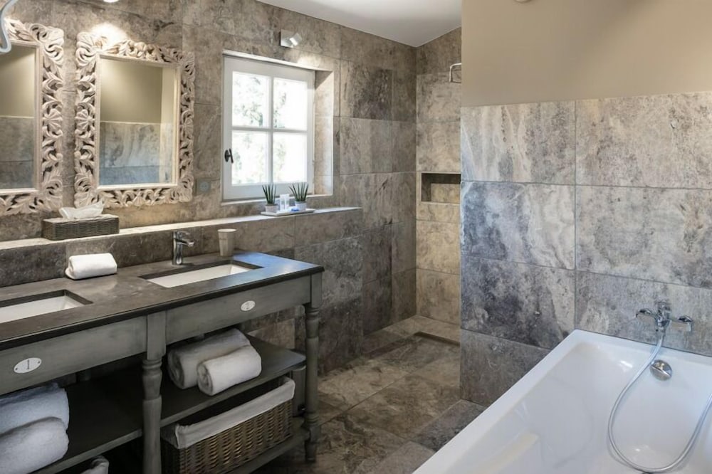 Le Chateau des Cinq Cantons