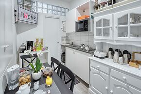 Rhome GuestHouse