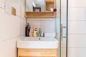 Beijing Drum Tower Luxurious Apartment