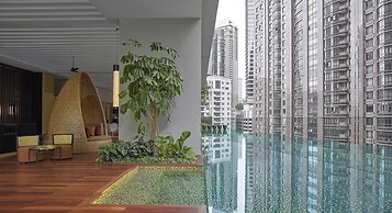 The RuMa Hotel and Residences
