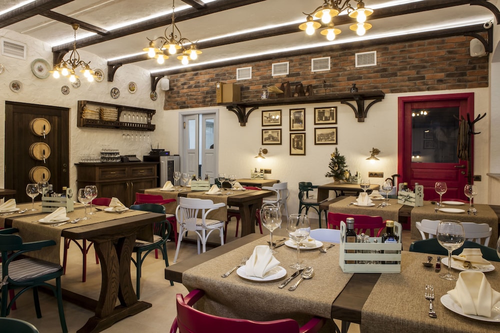 Dom Sivre Boutique Hotel