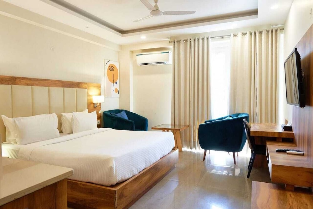 Hotel Golf View Suites