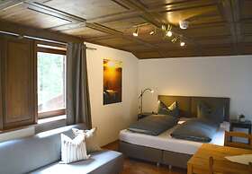Pension Almhof Baumgarten