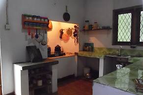 Mango House
