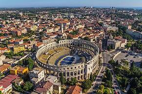 Pula Antic Rooms in Center- Adults only