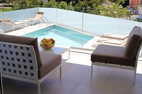 Designed Apartment with Swimming Pool