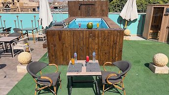 Pyramids Height Hotel & Pyramids Master Scene Rooftop