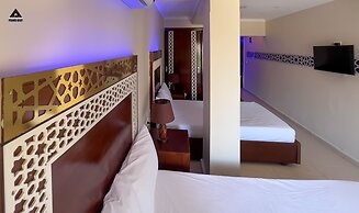 Pyramids Height Hotel & Pyramids Master Scene Rooftop