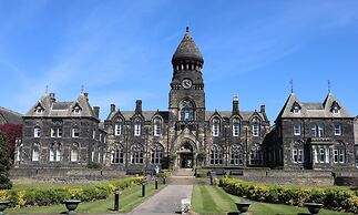 Hinsley Hall