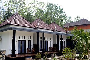 Toro Cottage