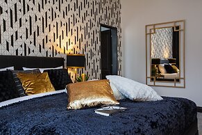 Golden Prague Rooms