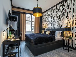 Golden Prague Rooms